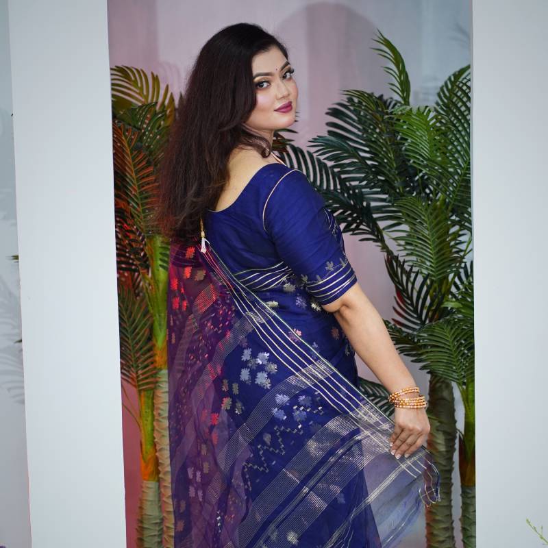 জামদানী শাড়ি