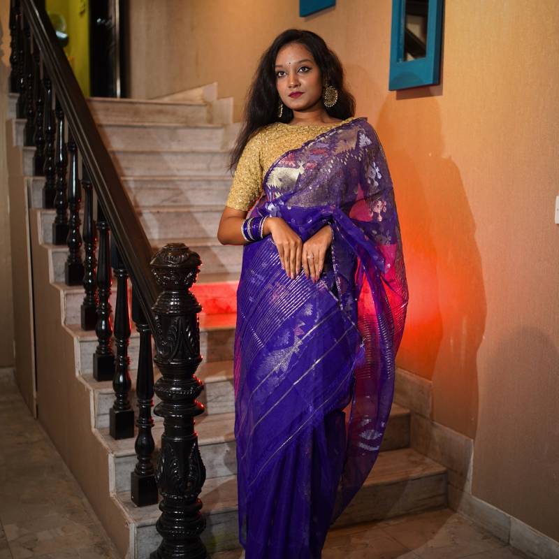 জামদানী মিড বাজেটের শাড়ি
